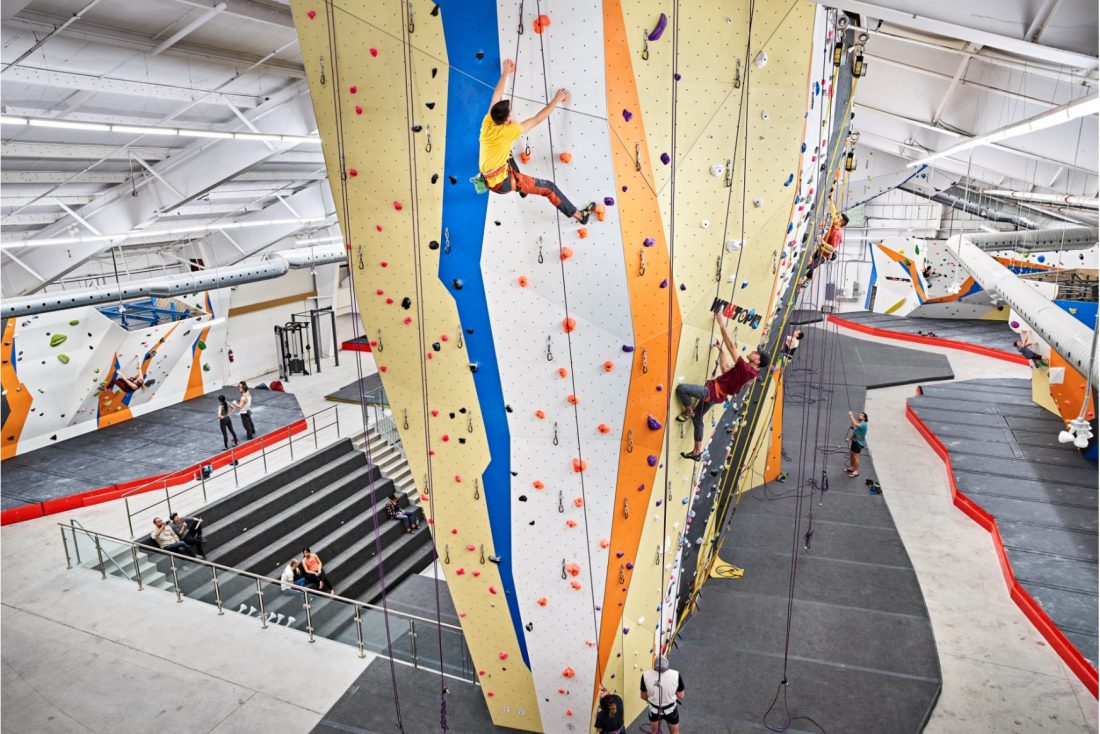 Inside Hub Climbing (Mississauga)